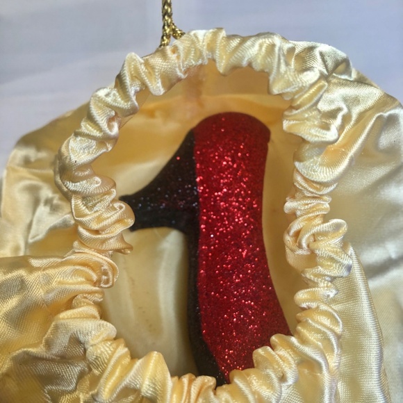 Wizard of Oz Ruby Slipper Sparkle Ornament with Bag FREE SHIPPING! - Picture 7 of 7